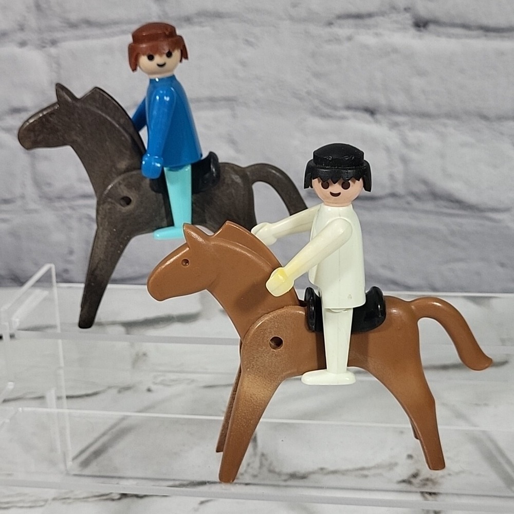 Playmobil Figures Horses With Riders Jockeys Lot of 4 Replacement Pieces